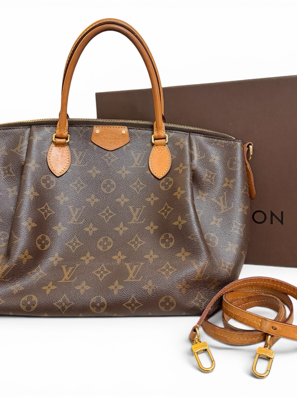 Authentic Louis Vuitton Turenne MM with Box strap COA